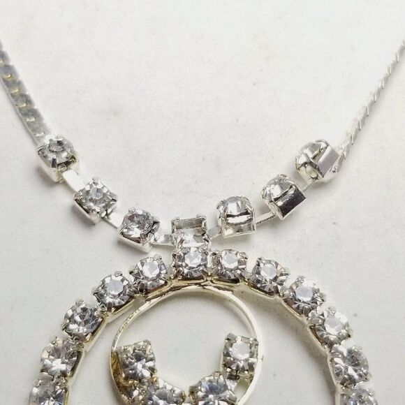 Vintage Circular Rhinestone Pendant Necklace, Silver Tone Chain, Sparkle - Picture 3 of 6